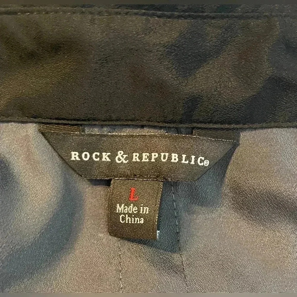 Rock & Republic sleeveless button down top - Picture 2 of 6